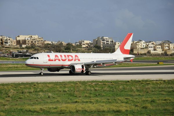 How Can Travelers Experience the Unexpected Wonders of the UK?